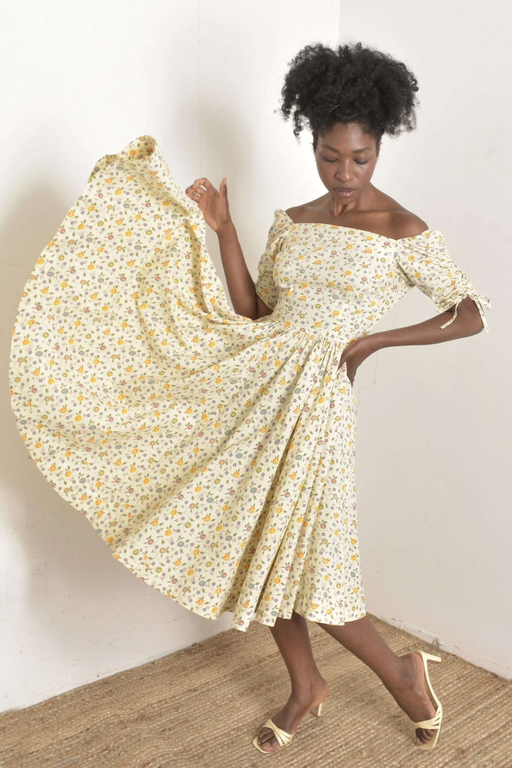 Vintage 50s フローラル　フレアドレス 1950s Off-Shoulder Floral Dress-S/M — La Poubelle Vintage